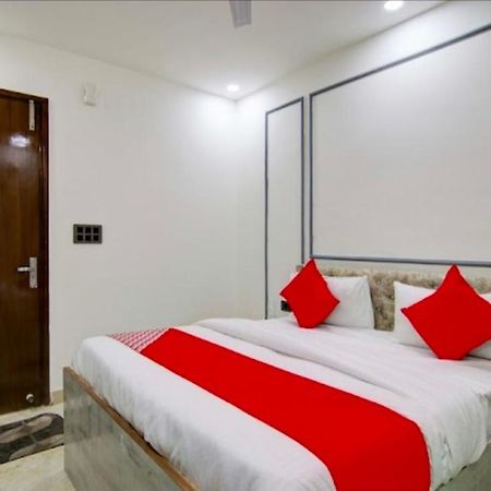 Hotel Neon Tower New Delhi Exterior photo