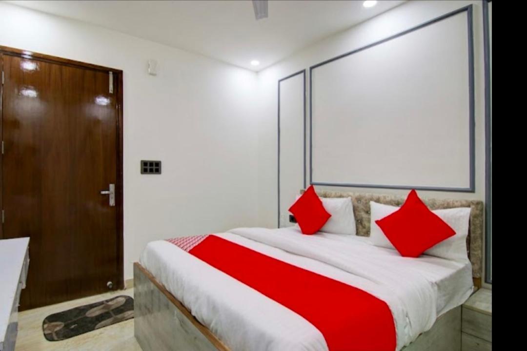 Hotel Neon Tower New Delhi Exterior photo